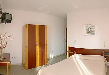 אלגהרו Hotel Mistral